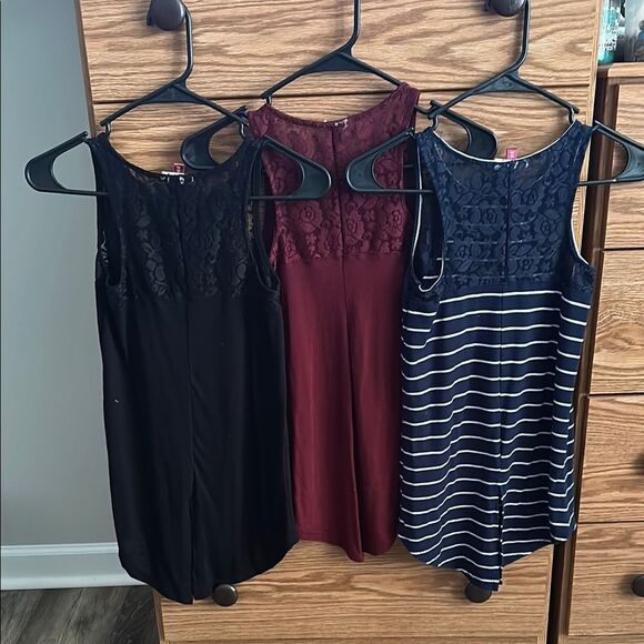3 So juniors Sleeveless Tops - Black, Burgundy, and Navy Striped - Picture 2 of 11